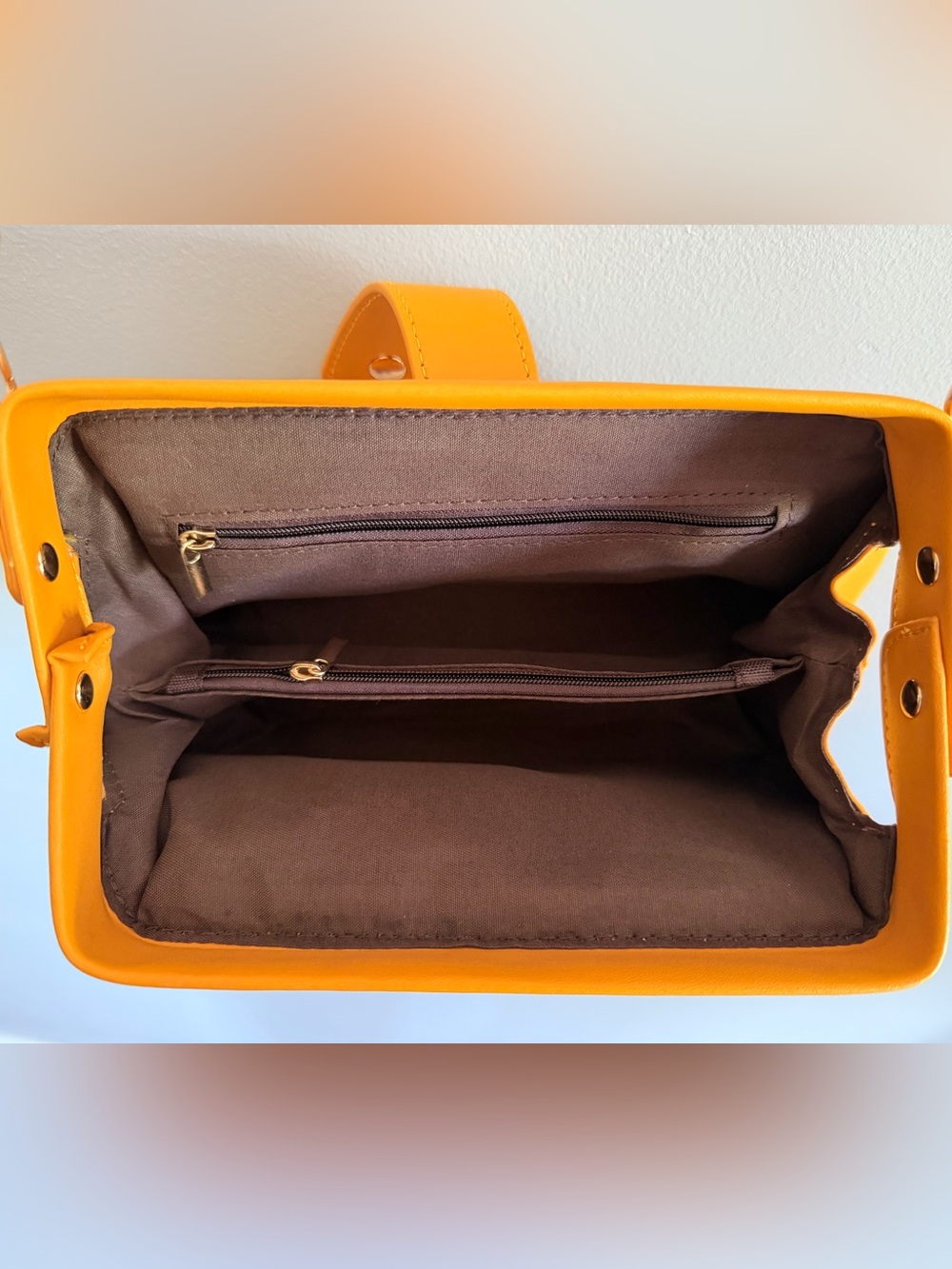 Women’s Crossbody Bag in Mustard - Classic Structured Shoulder Purse - Picture 4 of 6